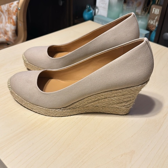 J. Crew Shoes - NWOT J. CREW CANVAS ESPADRILLE WEDGE SHOES SIZE 9.5 COLOR FLAX